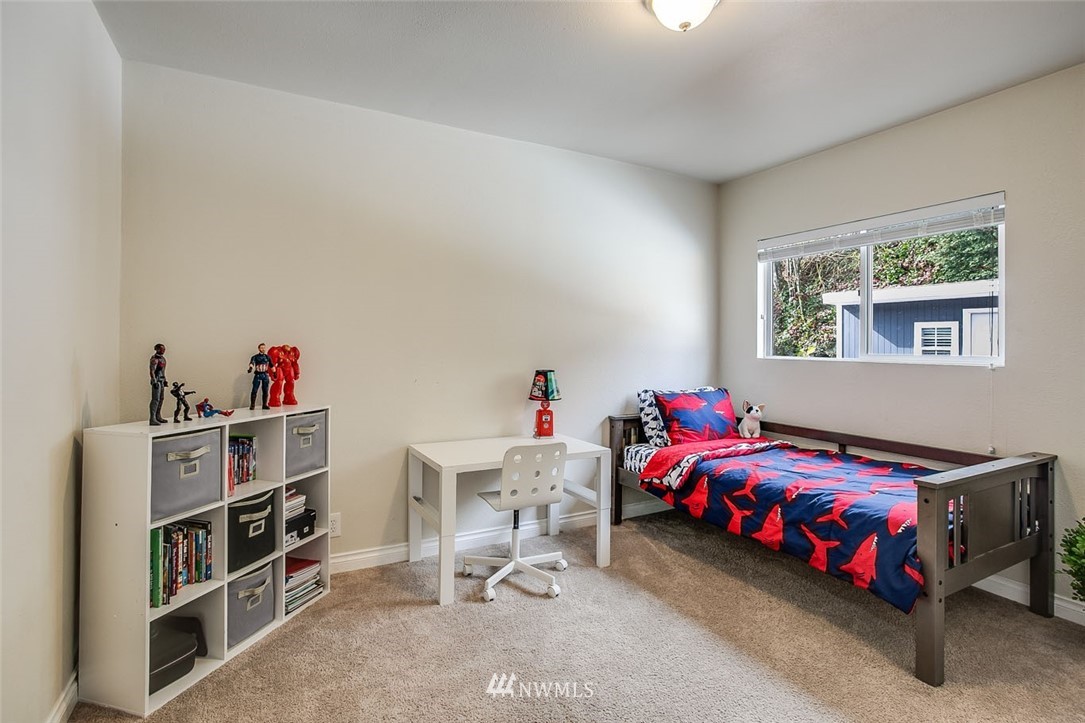7335 Dumar Way Southwest Seattle, WA 98106 - Photo 9 of 25 Gallery Image 9