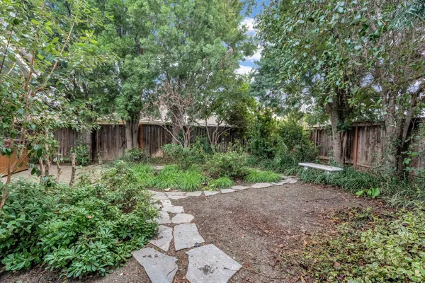 $455,000 | 2746 Beverly Avenue, Clovis, CA 93611