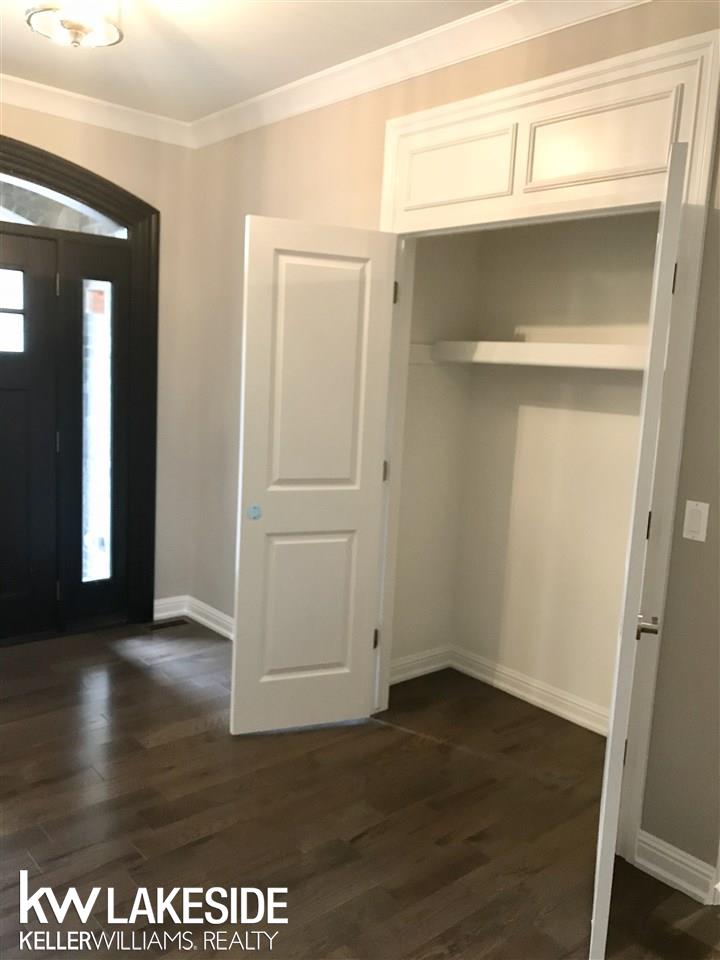 2902 Devondale Road Rochester, MI 48309 - Photo 17 of 35 50015453-16.JPG