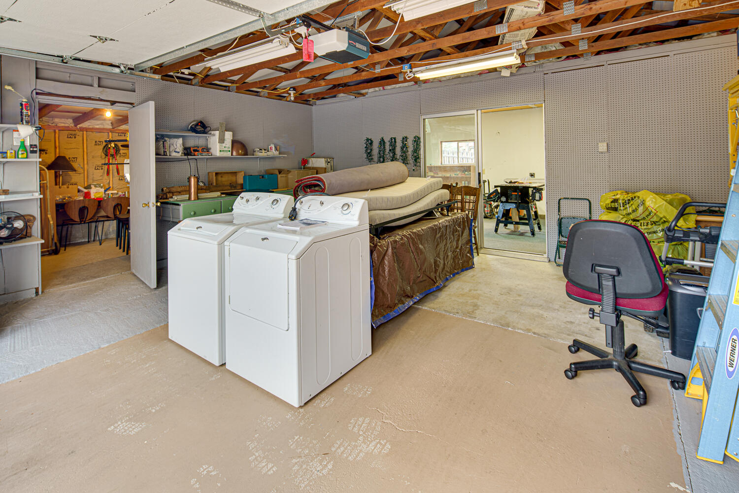 16057 Cattle Drive Road Sisters, OR 97759 - Photo 41 of 49 Garage