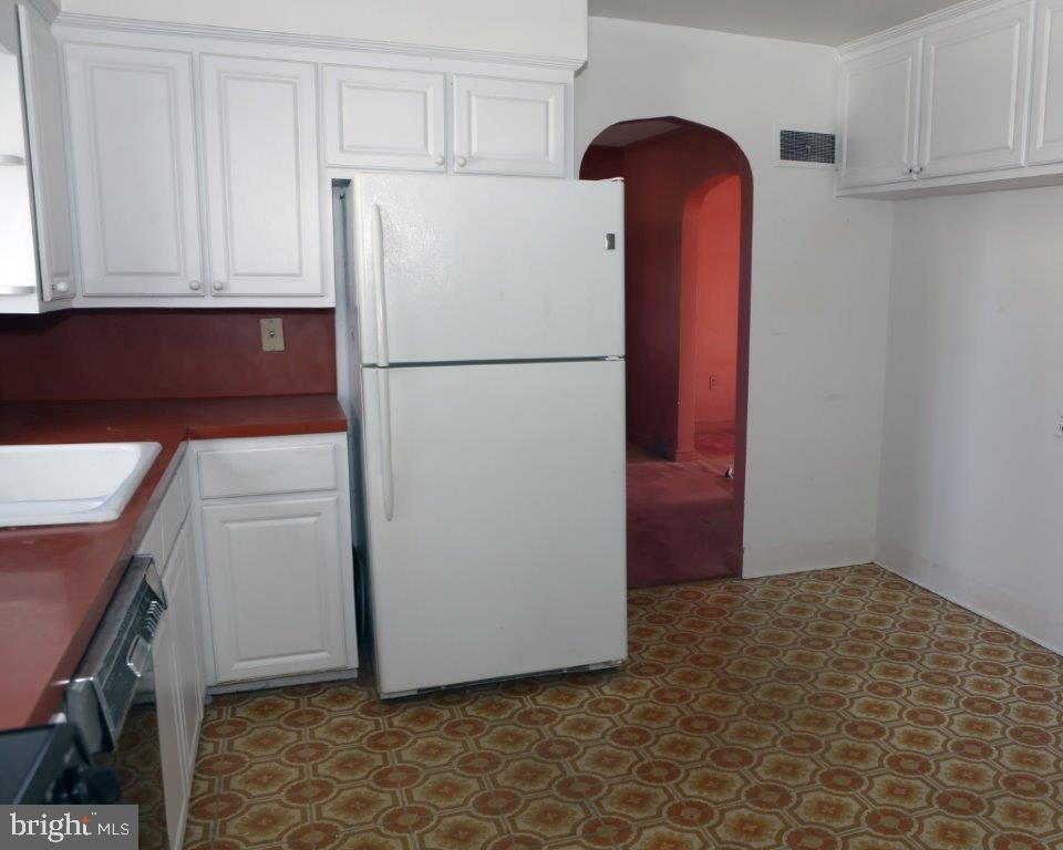 111 Coleman Road Hamilton, NJ 08690 - Photo 13 of 28