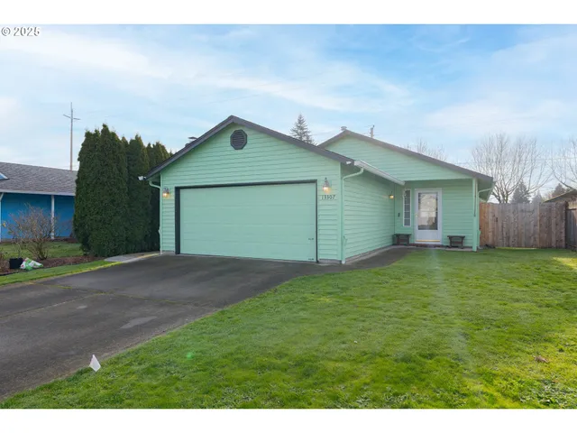 $399,900 | 13307 Northeast 77th Street, Vancouver, WA 98682