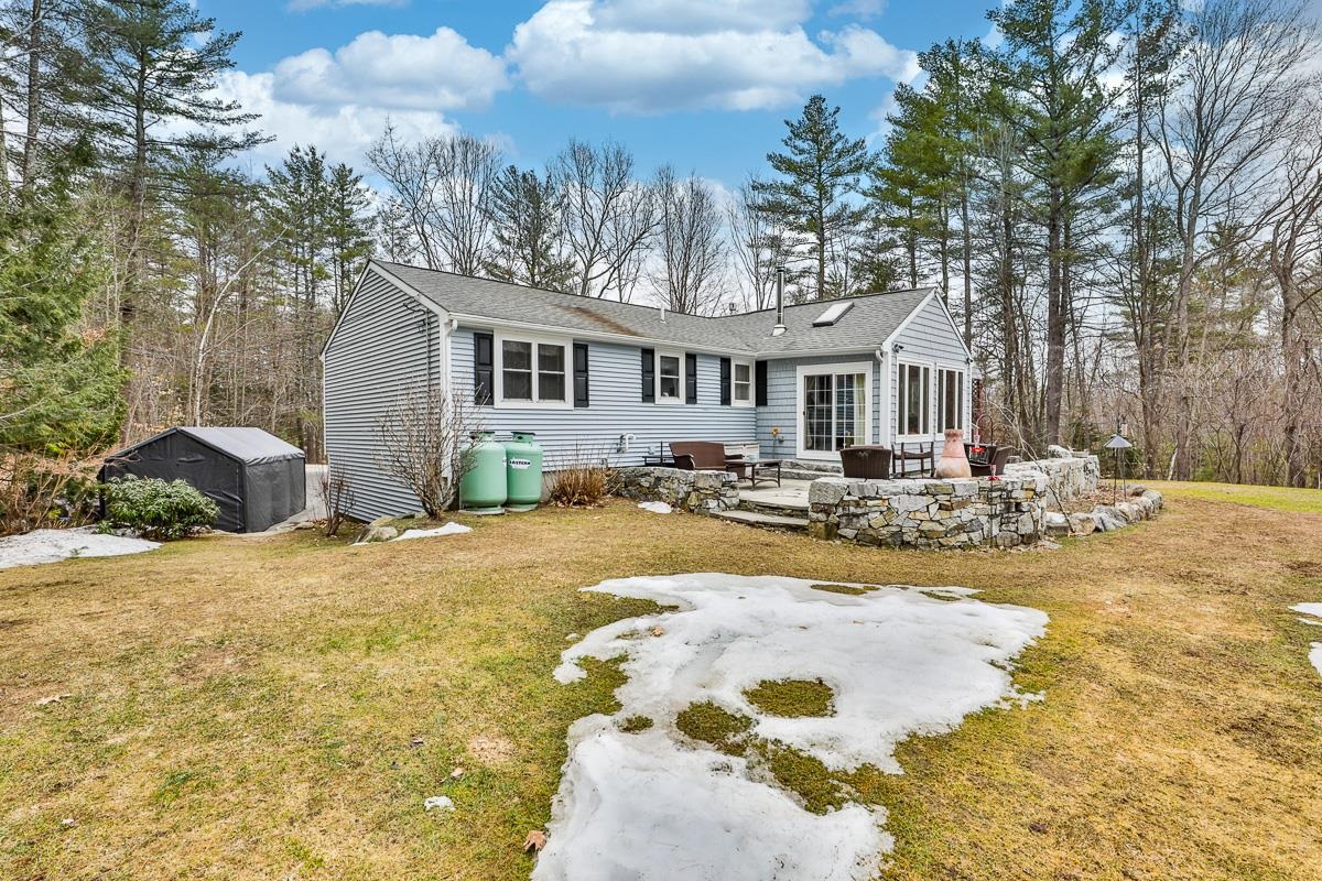 6 Huckleberry Road Raymond, NH 03077 - Photo 6 of 40