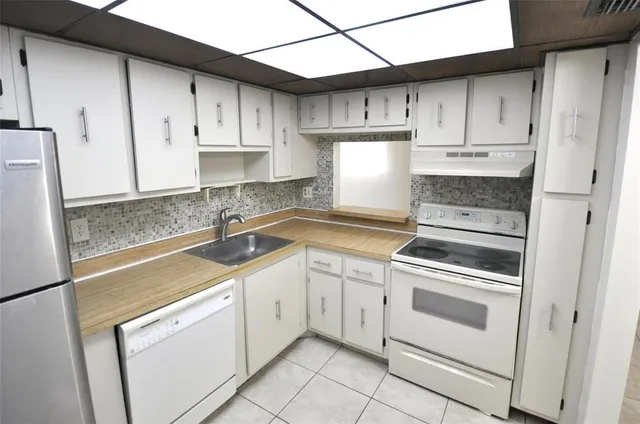 $1,425 | 4354 Northwest 9th Avenue, Unit 141C, Deerfield Beach, FL 33064