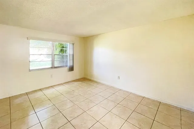 $1,425 | 4354 Northwest 9th Avenue, Unit 141C, Deerfield Beach, FL 33064