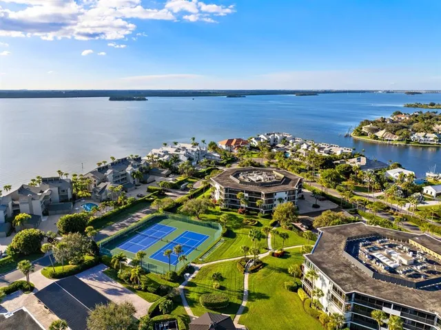$3,200 | 1815 Mooringline Drive, Unit 2E, Vero Beach, FL 32963