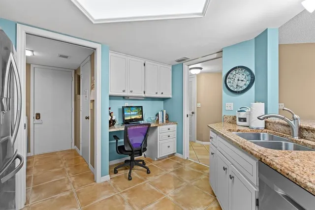 $3,200 | 1815 Mooringline Drive, Unit 2E, Vero Beach, FL 32963