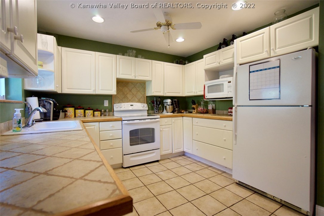 504 Spotswood Road Charleston, WV 25303 - Photo 10 of 30 Gallery Image 10