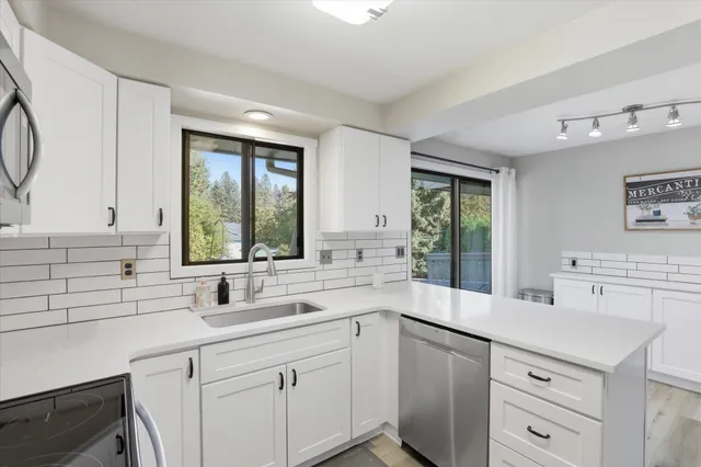 $539,900 | 15810 North Pineview Circle, Spokane, WA 99208