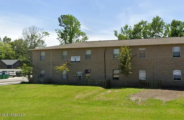 $950 | 318 Porter Avenue, Unit 208, Ocean Springs, MS 39564