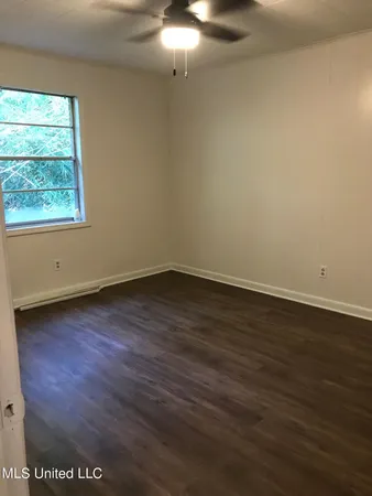 $950 | 318 Porter Avenue, Unit 208, Ocean Springs, MS 39564