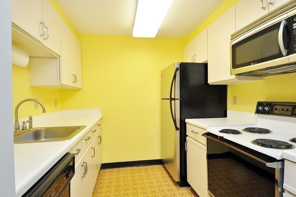 160 Commandants Way, Unit 207 Chelsea, MA 02150 - Photo 11 of 28 Gallery Image 11