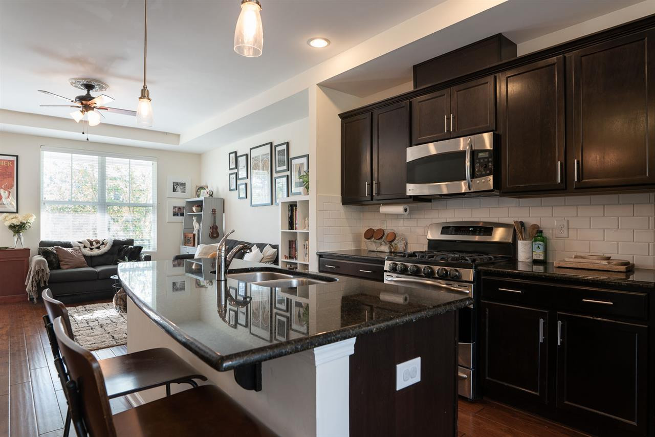 1653 Crafton Way Raleigh, NC 27607 - Photo 9 of 25 Kitchen