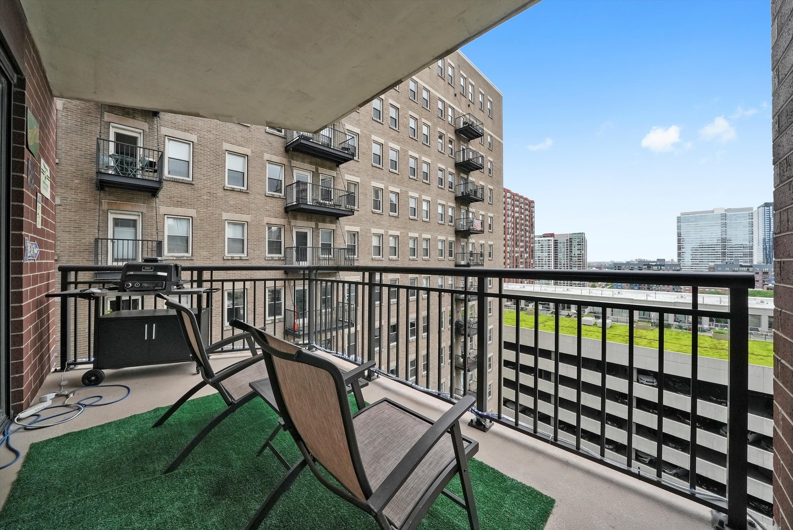 41 East 8th Street, Unit 1404 Chicago, IL 60605 - Photo 13 of 26 a view of balcony with furniture
