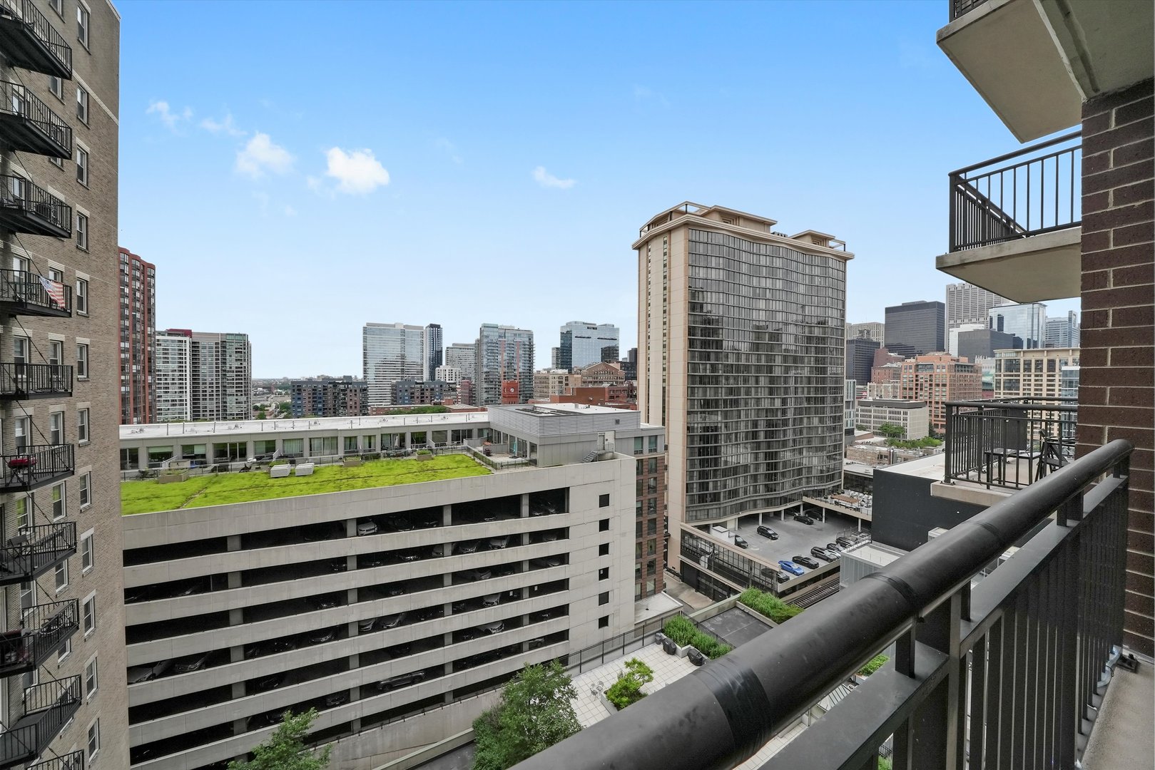 41 East 8th Street, Unit 1404 Chicago, IL 60605 - Photo 14 of 26 a city view with tall buildings