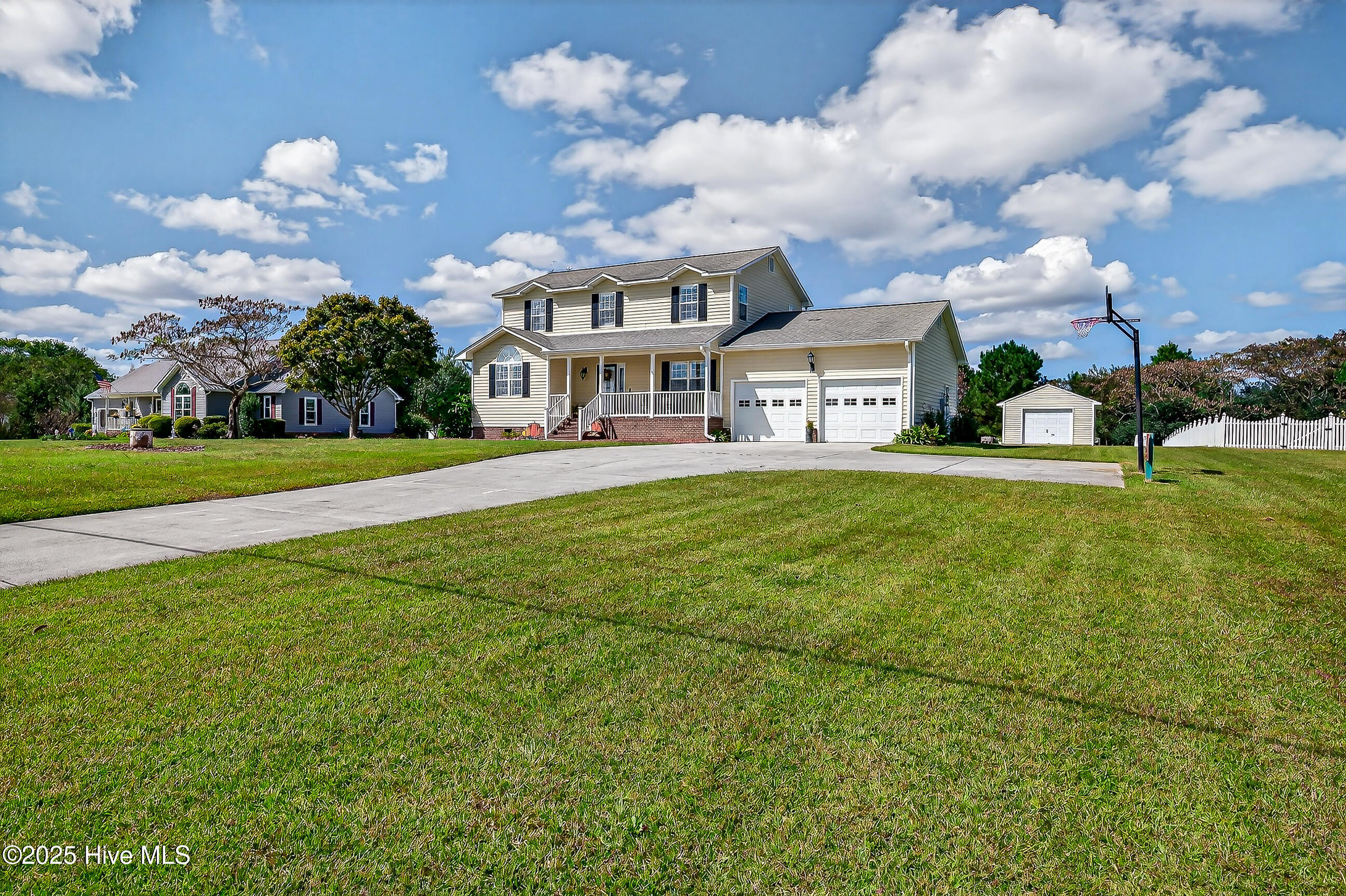 325 Francktown Road Richlands, NC 28574 - Photo 3 of 48 03