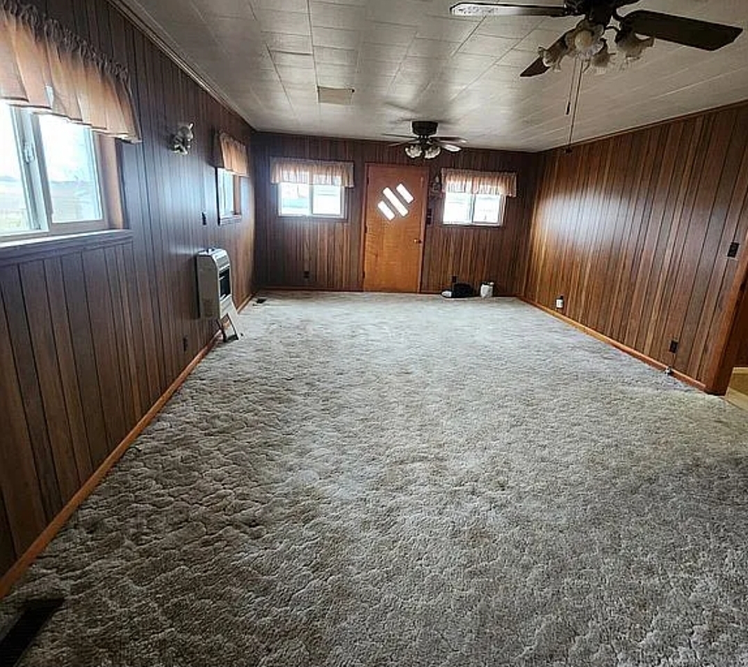 1100 John Stelle Road McLeansboro, IL 62859 - Photo 18 of 20 an empty room with windows