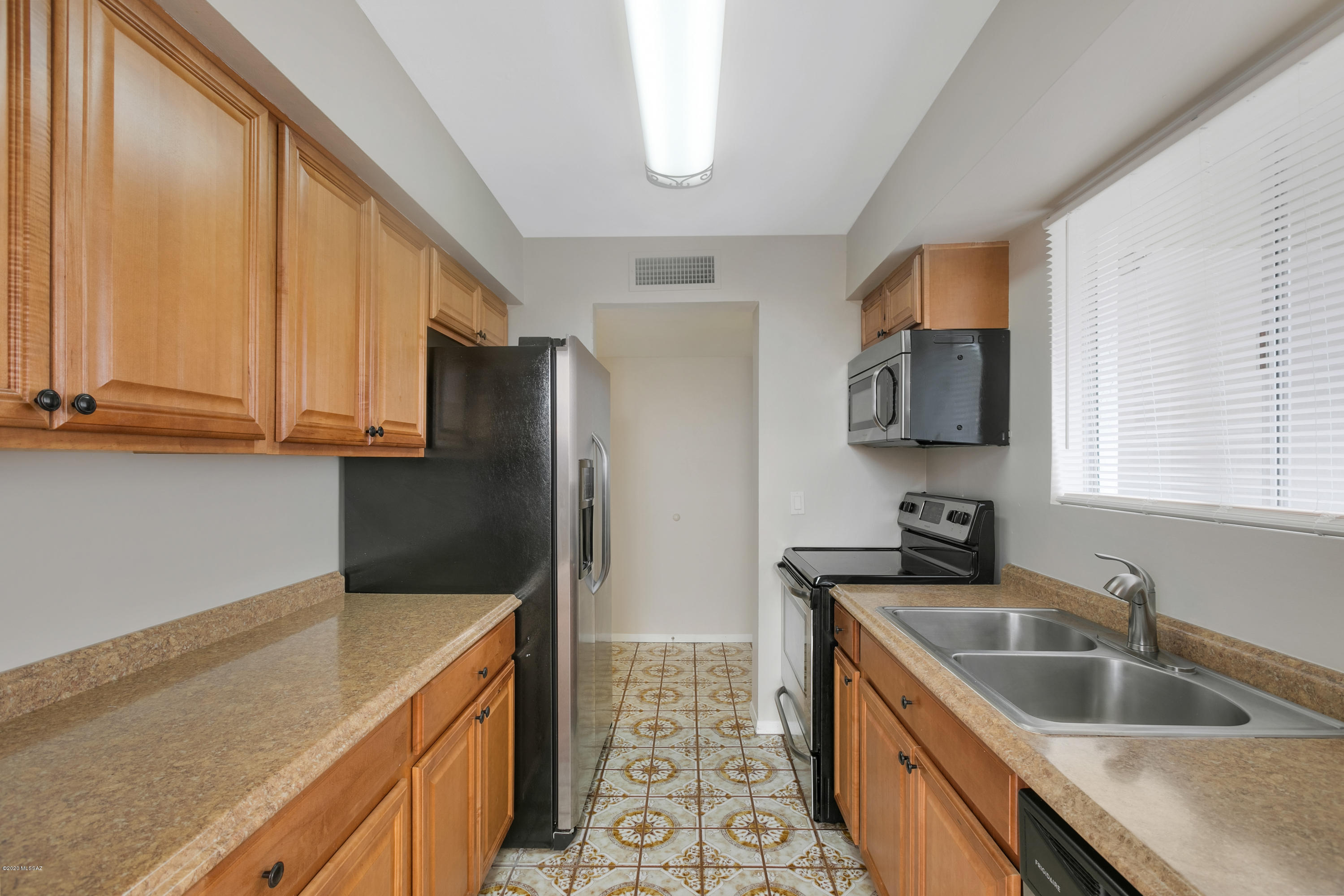 660 East River Road, Unit U Tucson, AZ 85704 - Photo 3 of 22
