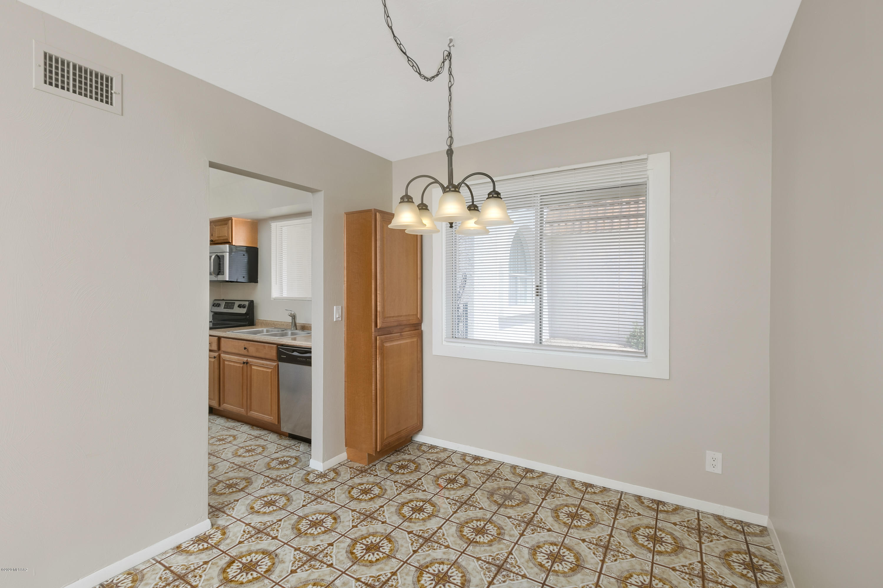 660 East River Road, Unit U Tucson, AZ 85704 - Photo 8 of 22
