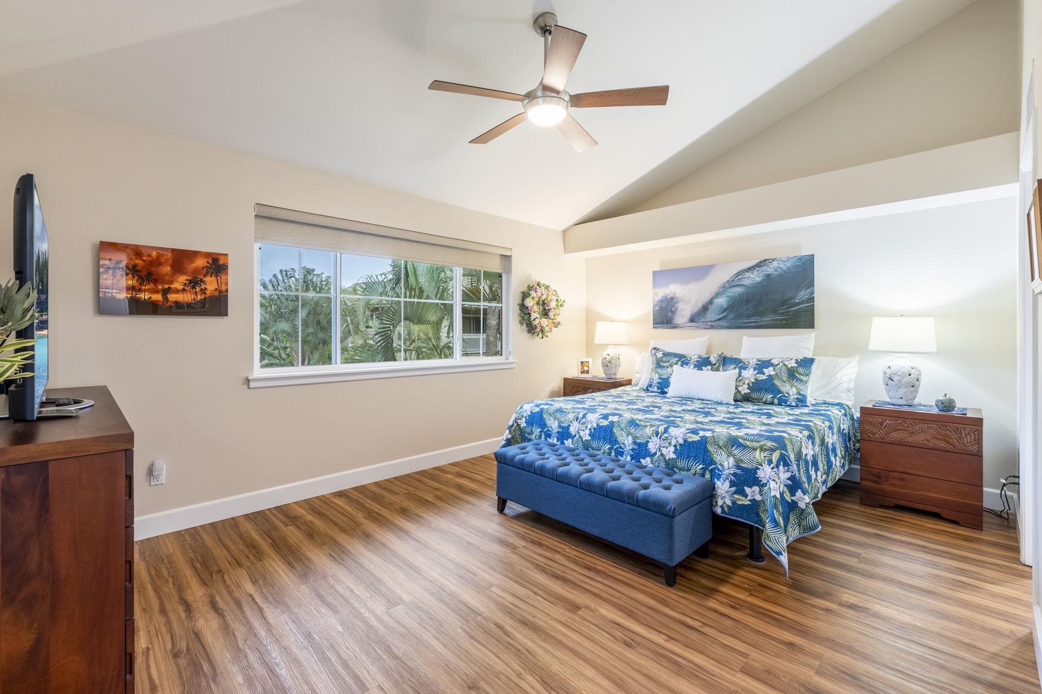 16 Kai Makani Loop, Unit D201 Kihei, HI 96753 - Photo 12 of 50 a bedroom with a bed and a window