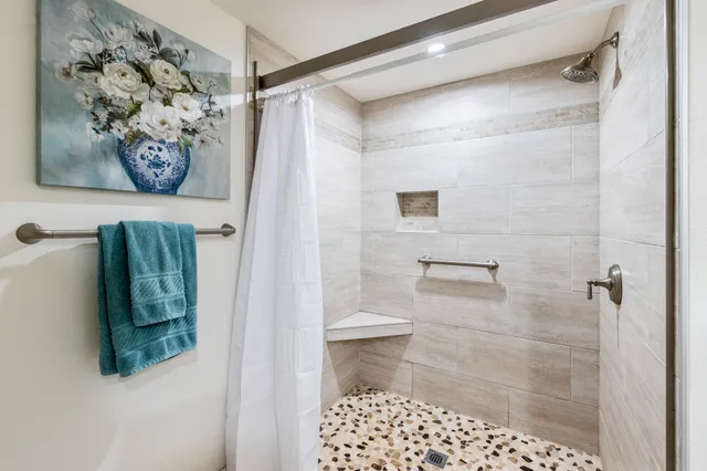 $1,290,000 | 16 Kai Makani Loop, Unit D201, Kihei, HI 96753