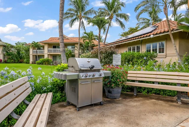 $1,290,000 | 16 Kai Makani Loop, Unit D201, Kihei, HI 96753