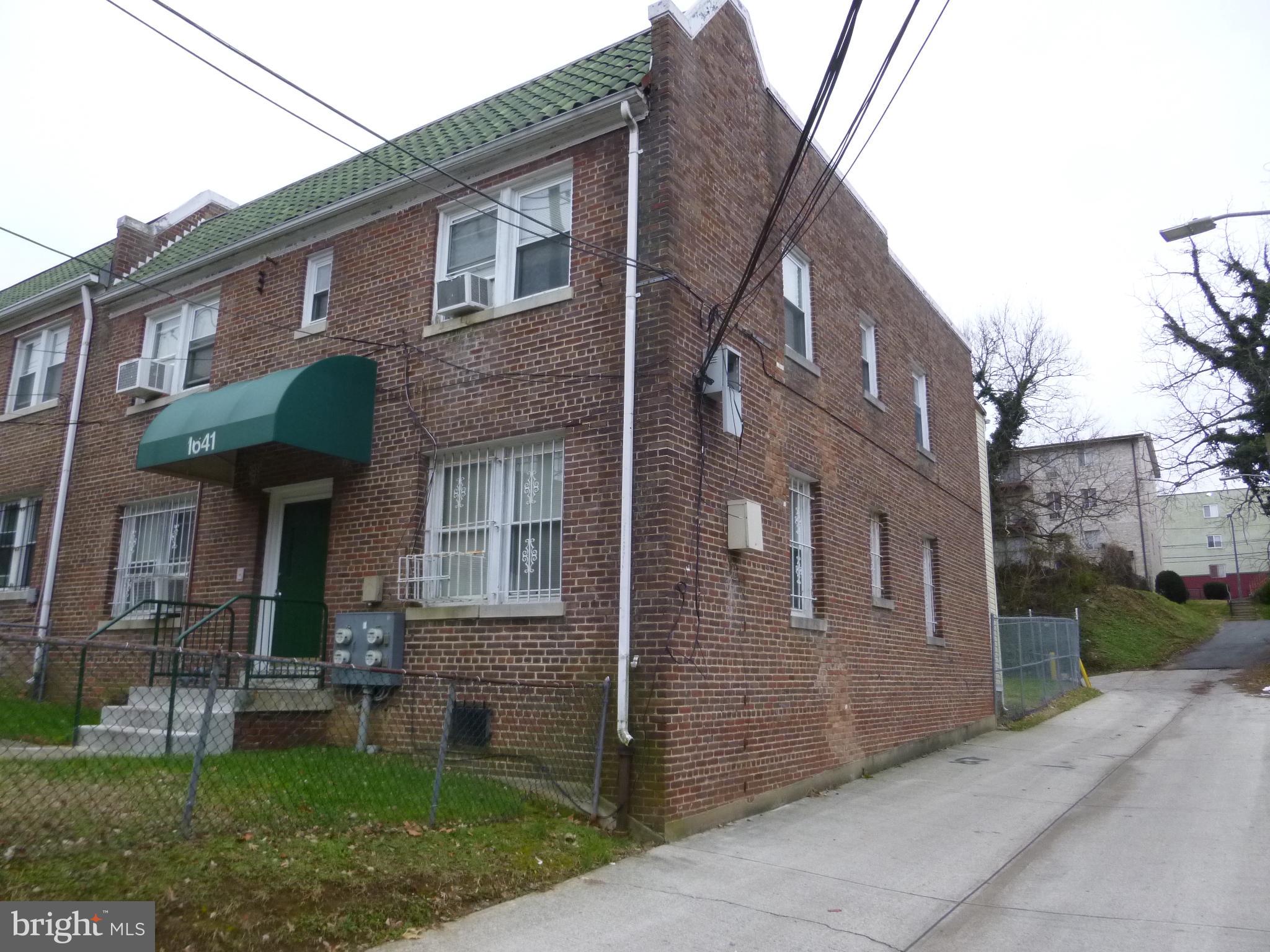 1641 V Street Southeast Washington, DC 20020 - Photo 3 of 5