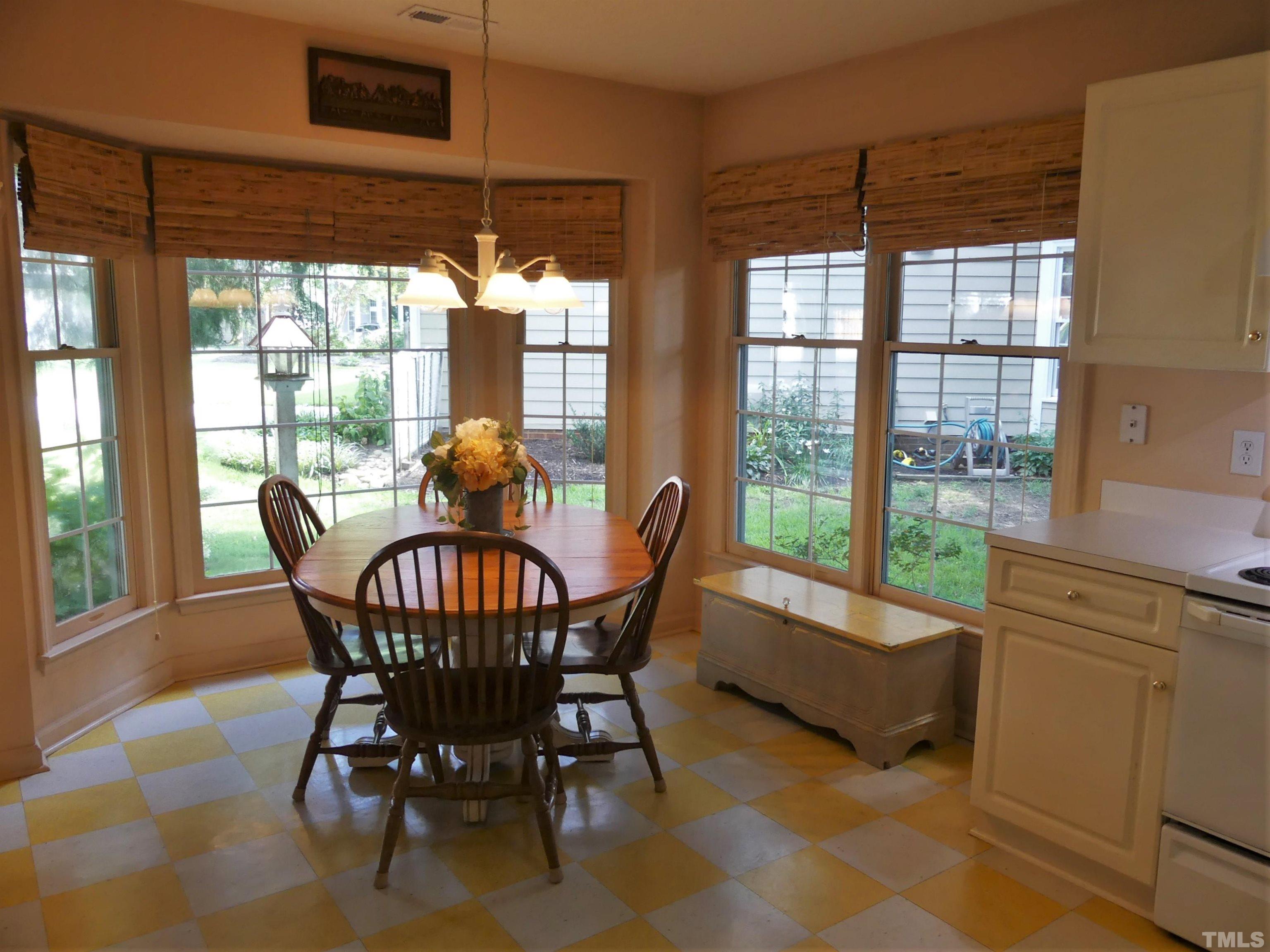 5204 Blakeley Lane Raleigh, NC 27613 - Photo 11 of 28