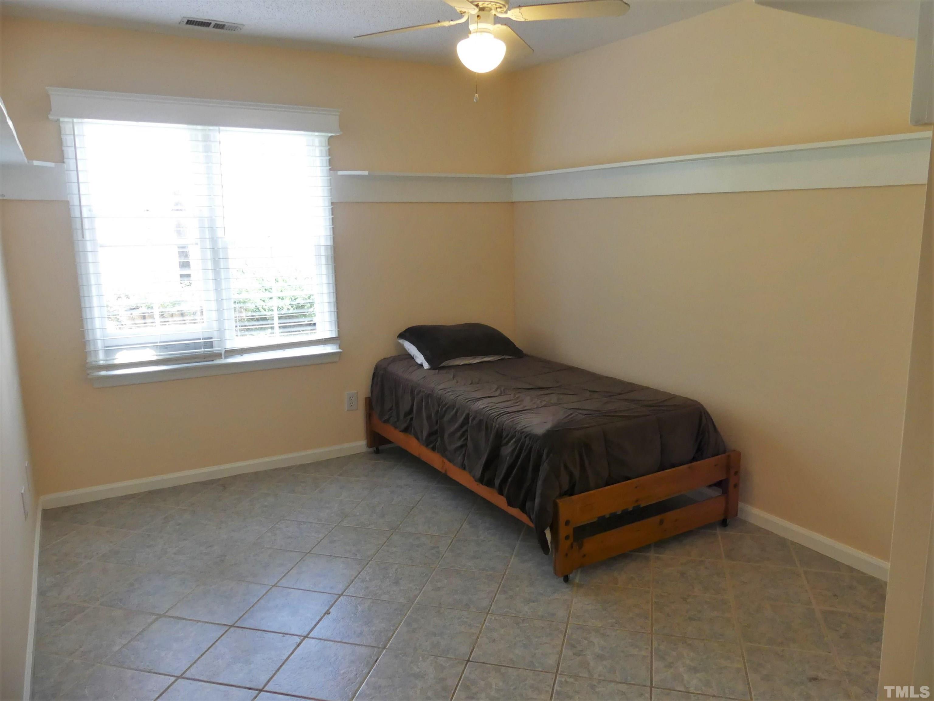 5204 Blakeley Lane Raleigh, NC 27613 - Photo 19 of 28