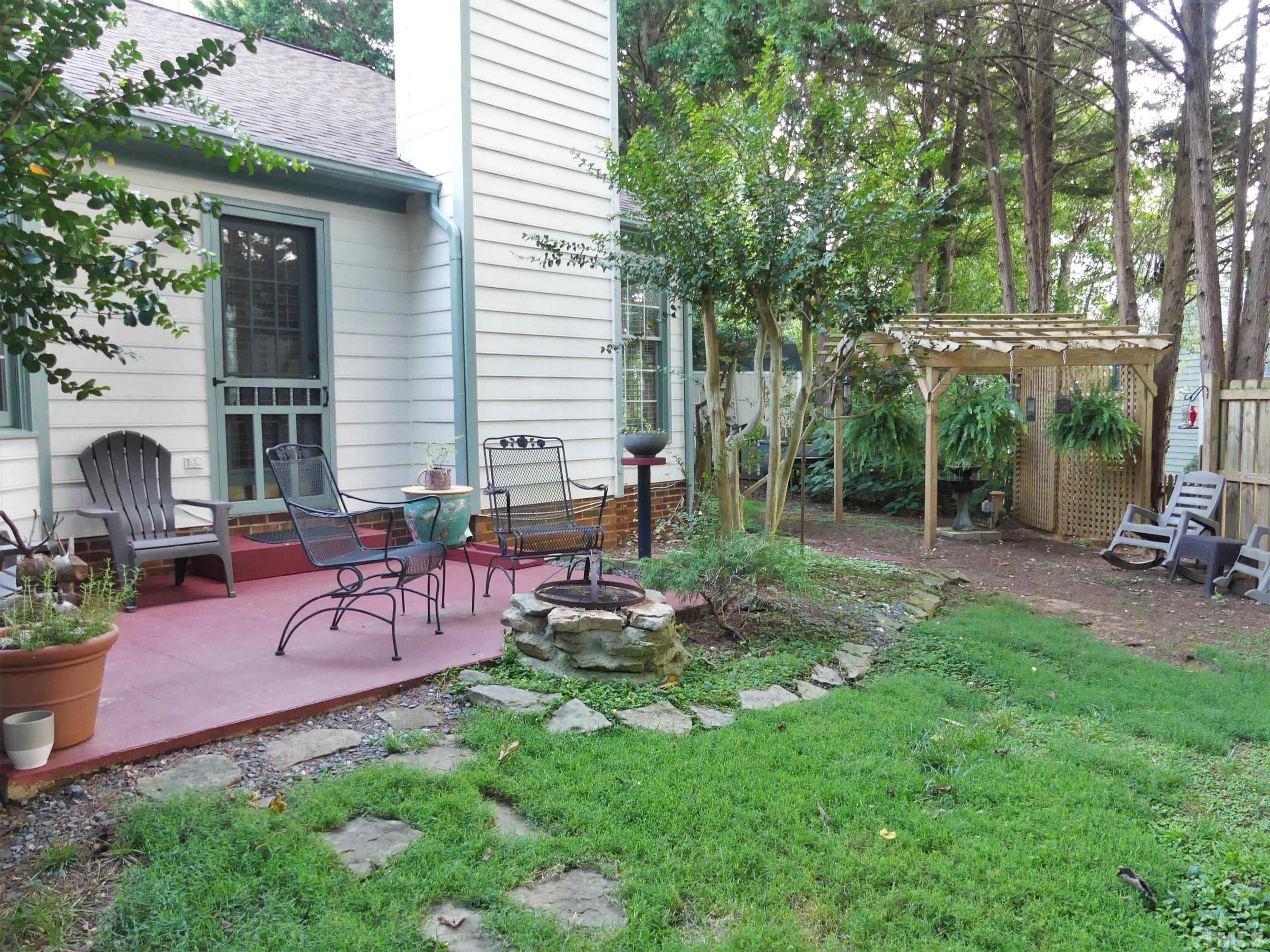 5204 Blakeley Lane Raleigh, NC 27613 - Photo 4 of 28