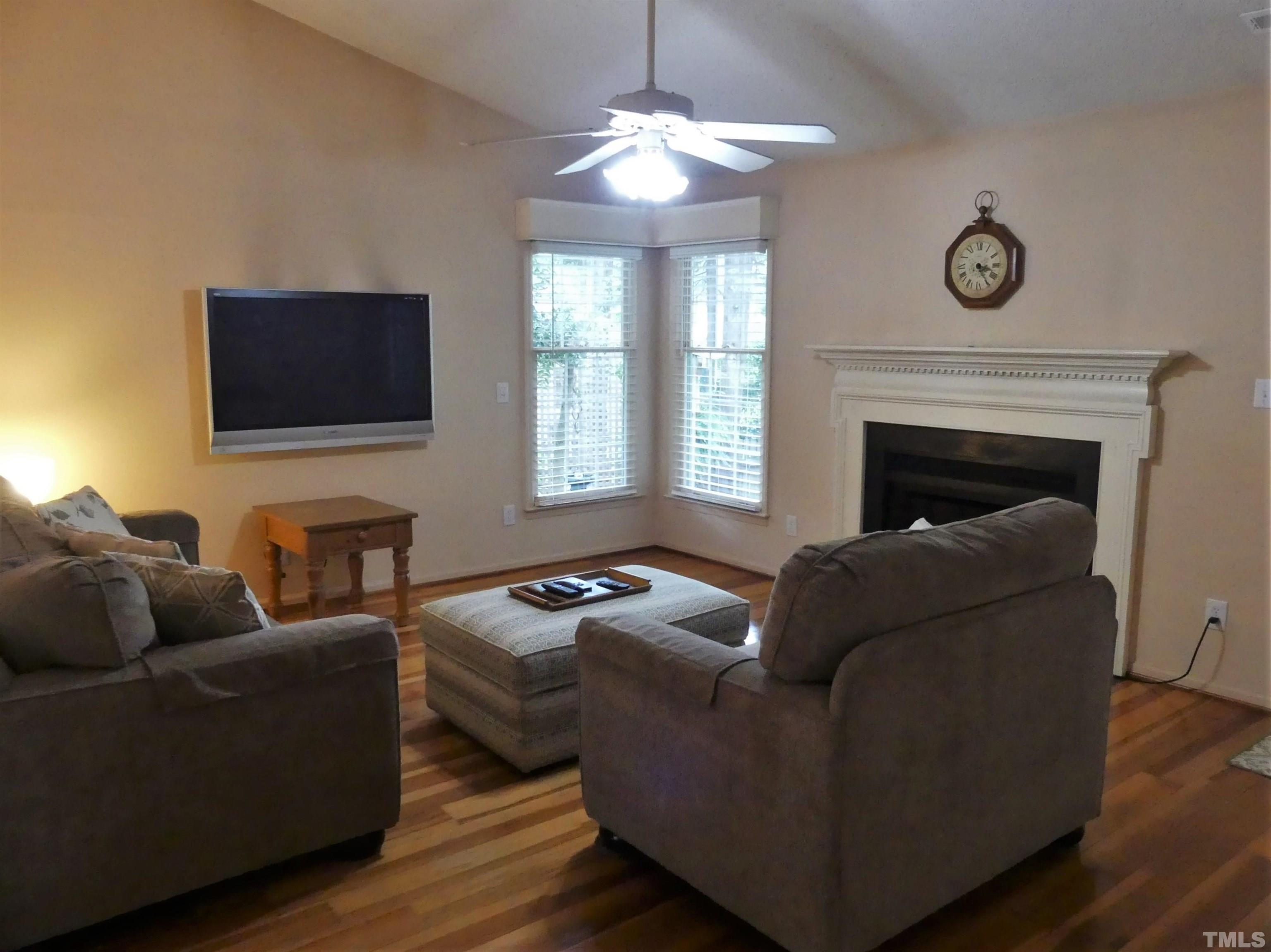 5204 Blakeley Lane Raleigh, NC 27613 - Photo 7 of 28