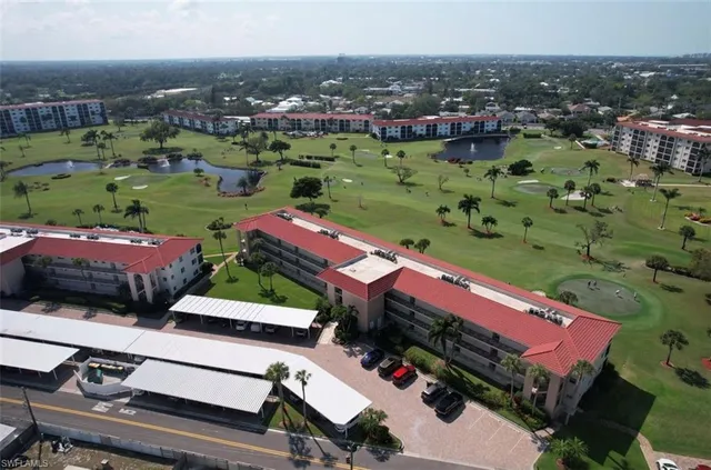 $489,000 | 9 High Point Circle North, Unit 108, Naples, FL 34103