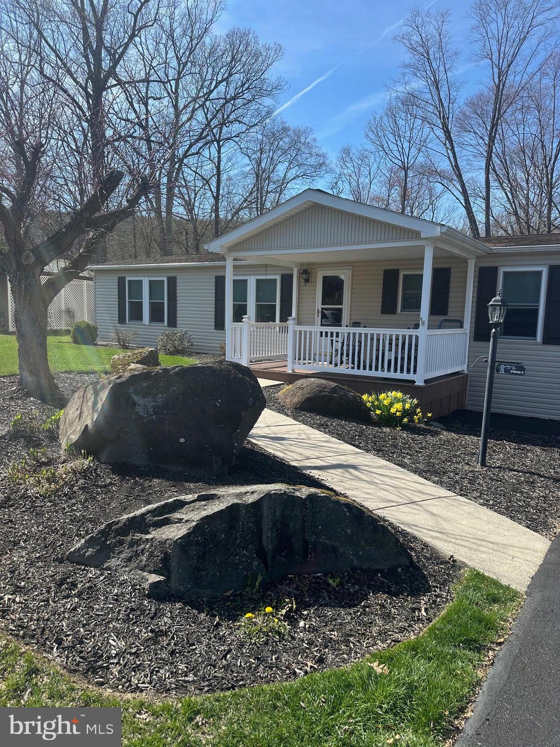 220 Maple Avenue Manheim, PA 17545 - Photo 2 of 30