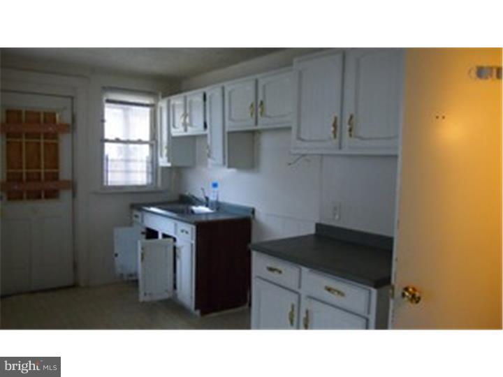 1330 Argus Road Camden, NJ 08104 - Photo 4 of 15 Kitchen