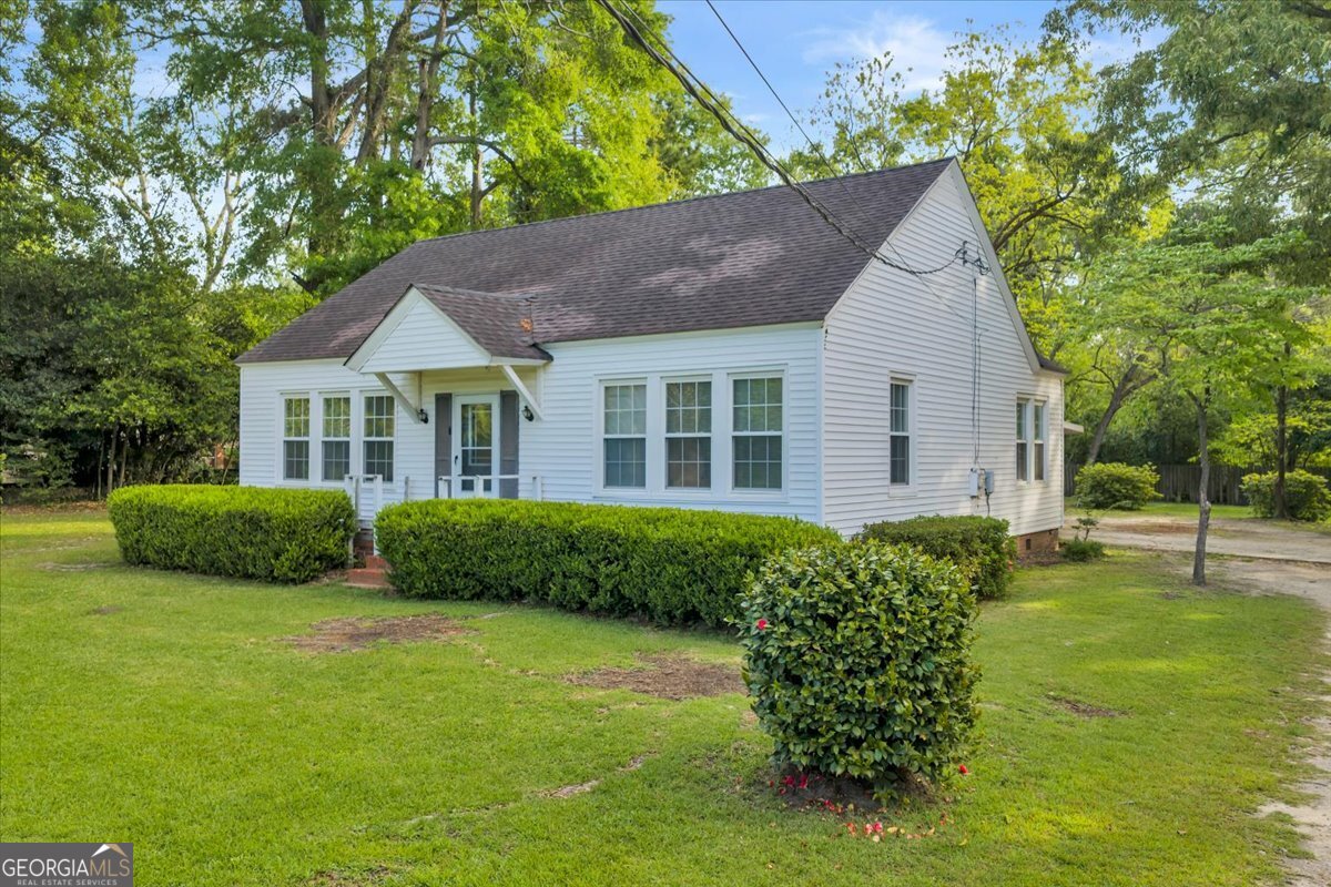 425 3rd Street Vienna, GA 31092 - Photo 2 of 43