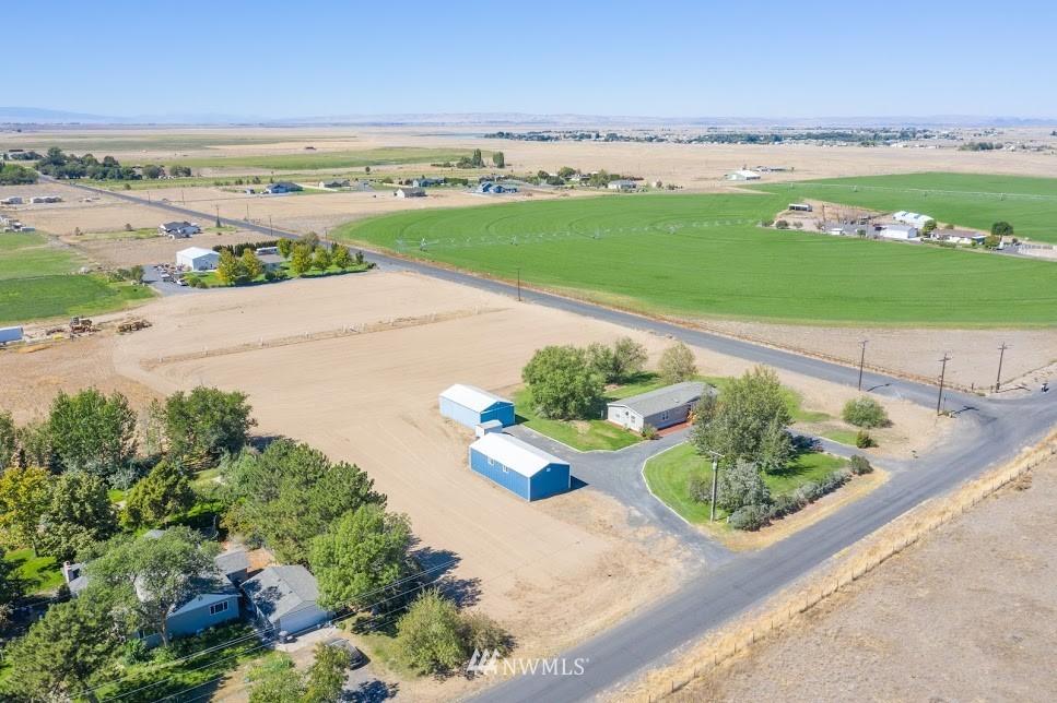 4972 Rd F Northeast Moses Lake, WA 98837 - Photo 2 of 21 Gallery Image 2