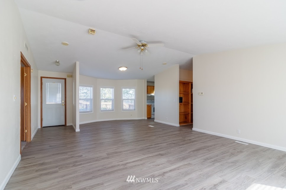 4972 Rd F Northeast Moses Lake, WA 98837 - Photo 12 of 21 Gallery Image 12