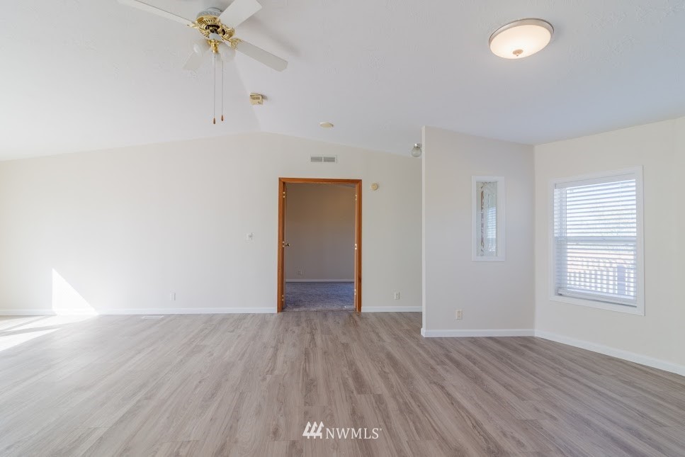 4972 Rd F Northeast Moses Lake, WA 98837 - Photo 13 of 21 Gallery Image 13