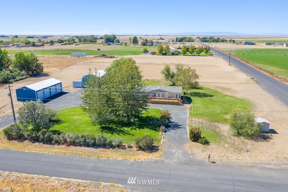 4972 Rd F Northeast Moses Lake, WA 98837 - Photo 3 of 21 Gallery Image 3