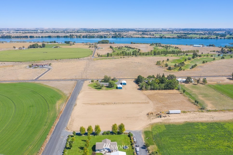 4972 Rd F Northeast Moses Lake, WA 98837 - Photo 8 of 21 Gallery Image 8