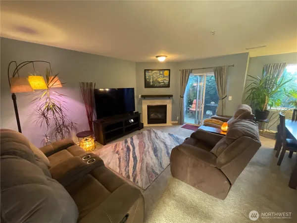 $420,000 | 8204 Spokane Drive, Unit 302, Everett, WA 98203