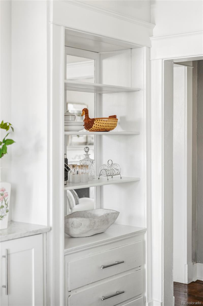 142 Logan Street Denver, CO 80203 - Photo 9 of 32