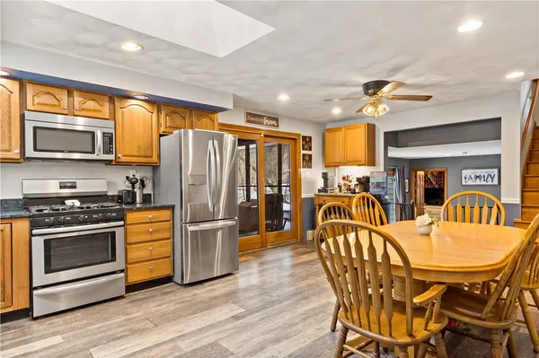 $549,900 | 702 Arcade Avenue, Seekonk, MA 02771