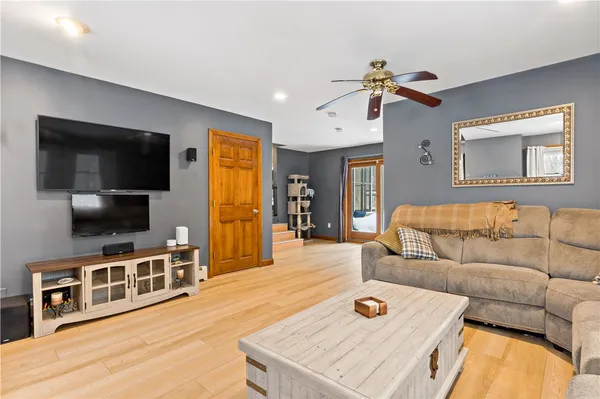 $549,900 | 702 Arcade Avenue, Seekonk, MA 02771