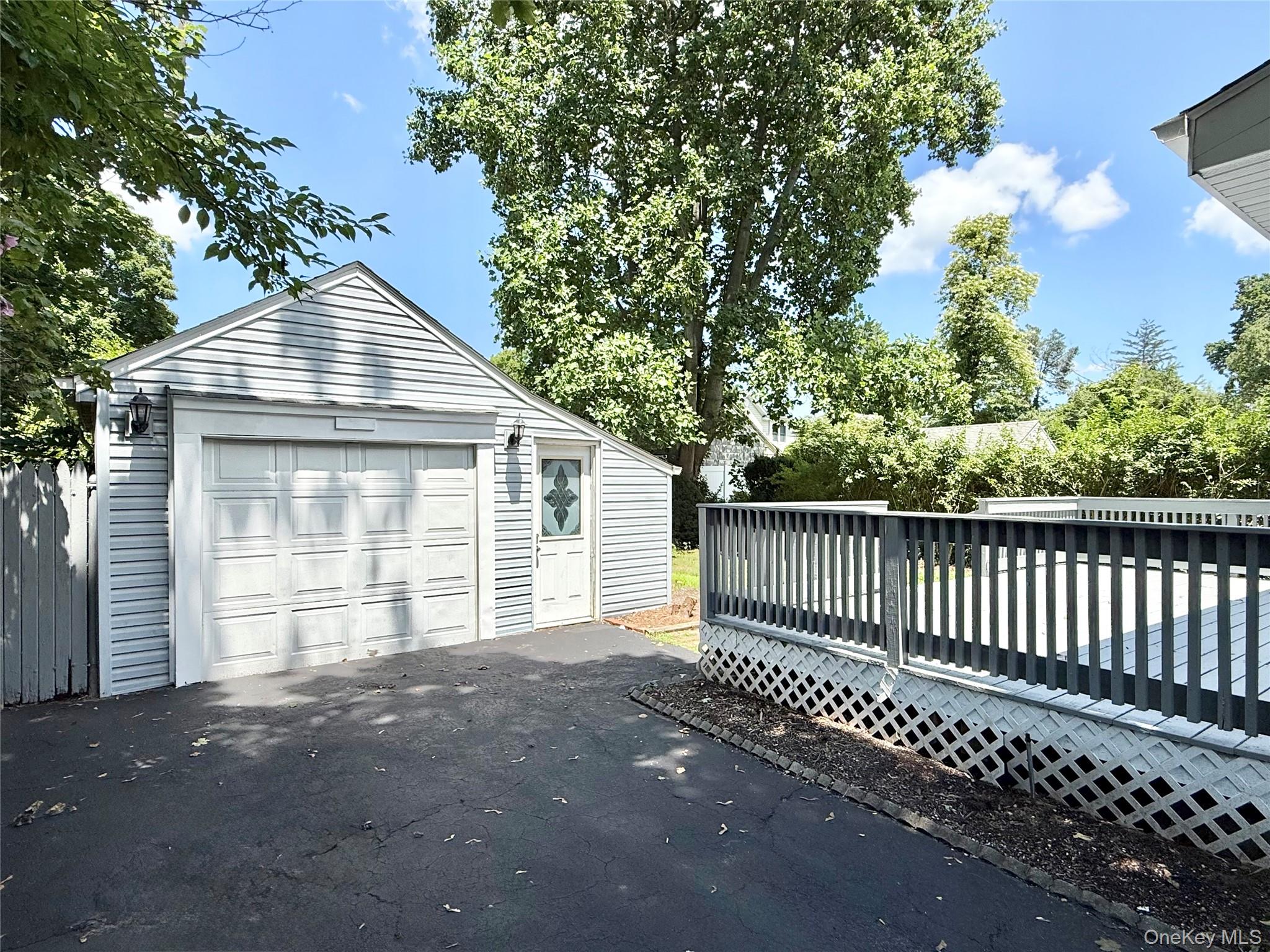 20 Baylis Place Syosset, NY 11791 - Photo 21 of 21