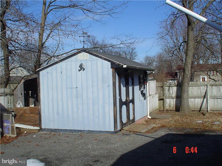 112 Oberlin Road Pennsville, NJ 08070 - Photo 2 of 10 Storage Shed