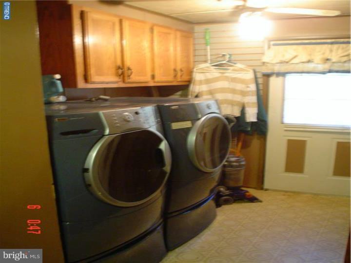 112 Oberlin Road Pennsville, NJ 08070 - Photo 6 of 10 Laundry Room