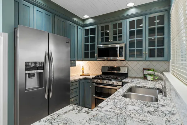 $649,900 | 810 River Lane, Anoka, MN 55303