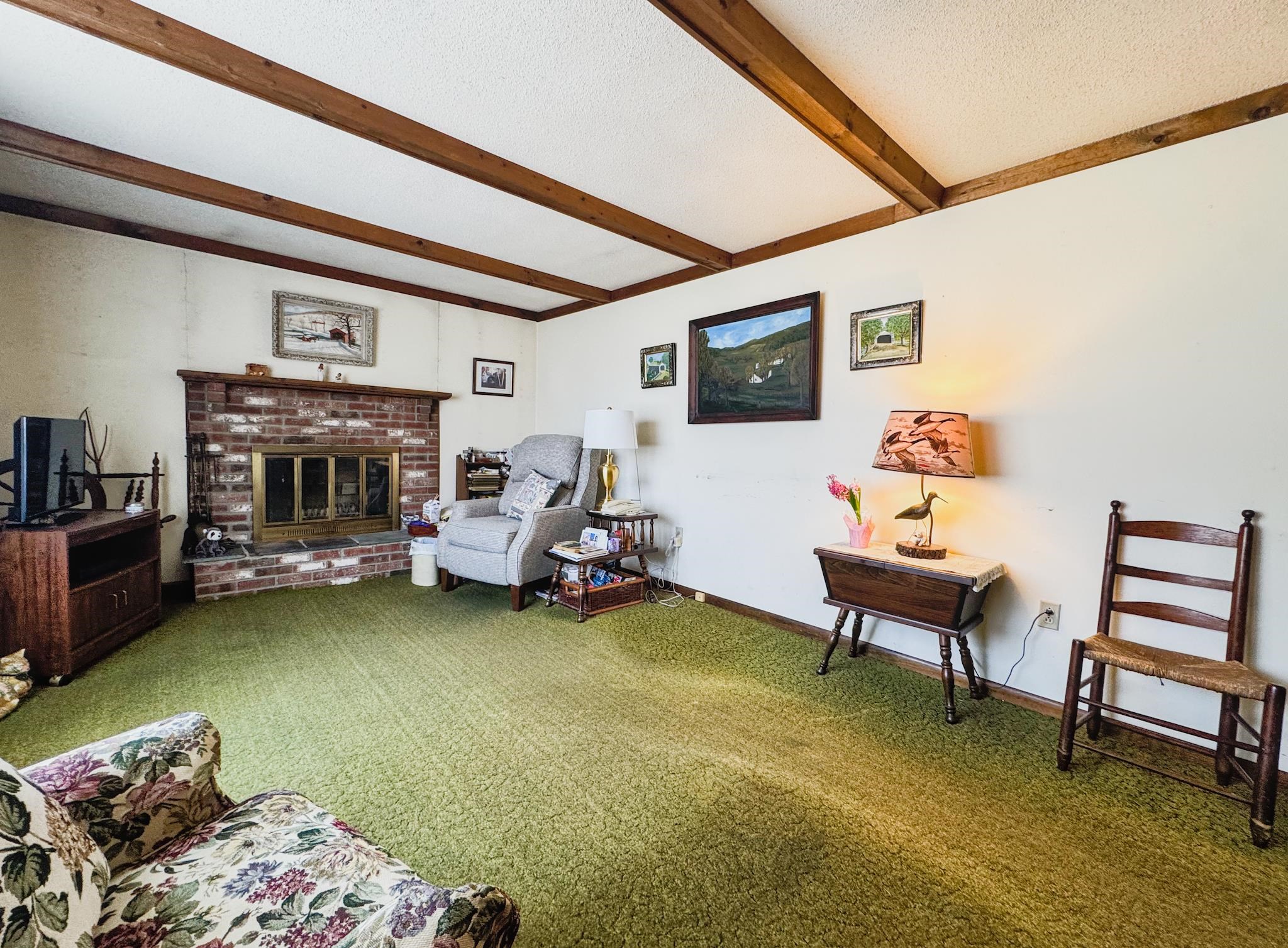 38 Cyr Court Bennington, VT 05201 - Photo 4 of 54