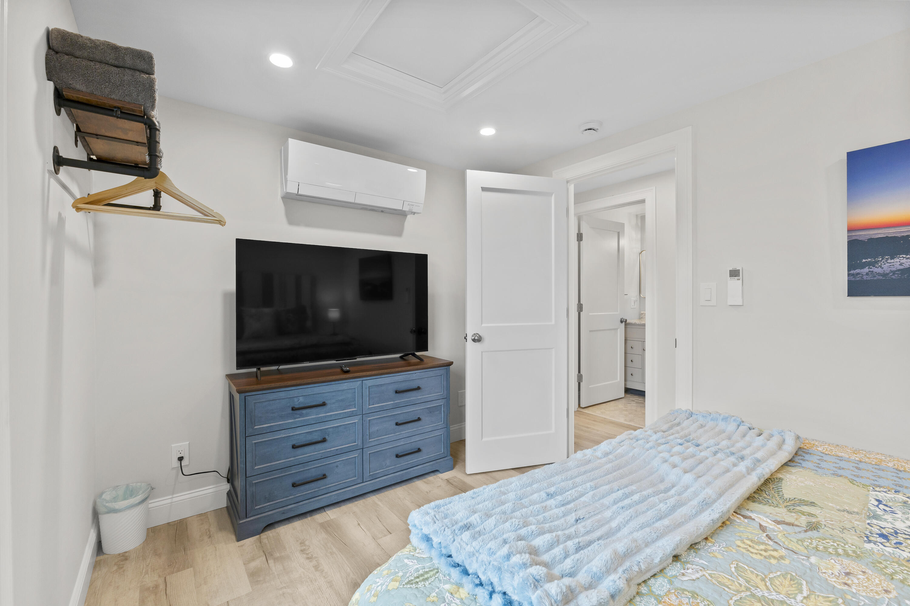 117 Perkins Cove Road Ogunquit, ME 03907 - Photo 16 of 57 Level 2 Bedroom 1